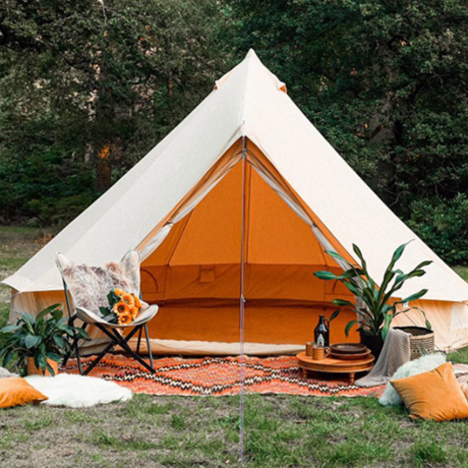 Hot Sales Outdoor Vintage Cotton Tent Customized Luxury Camping Mongolian Tent Waterproof Cotton White Bell Tent wholesale
