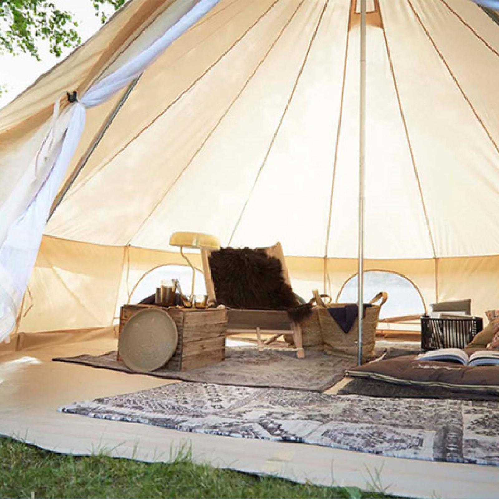 Hot Sales Outdoor Vintage Cotton Tent Customized Luxury Camping Mongolian Tent Waterproof Cotton White Bell Tent wholesale