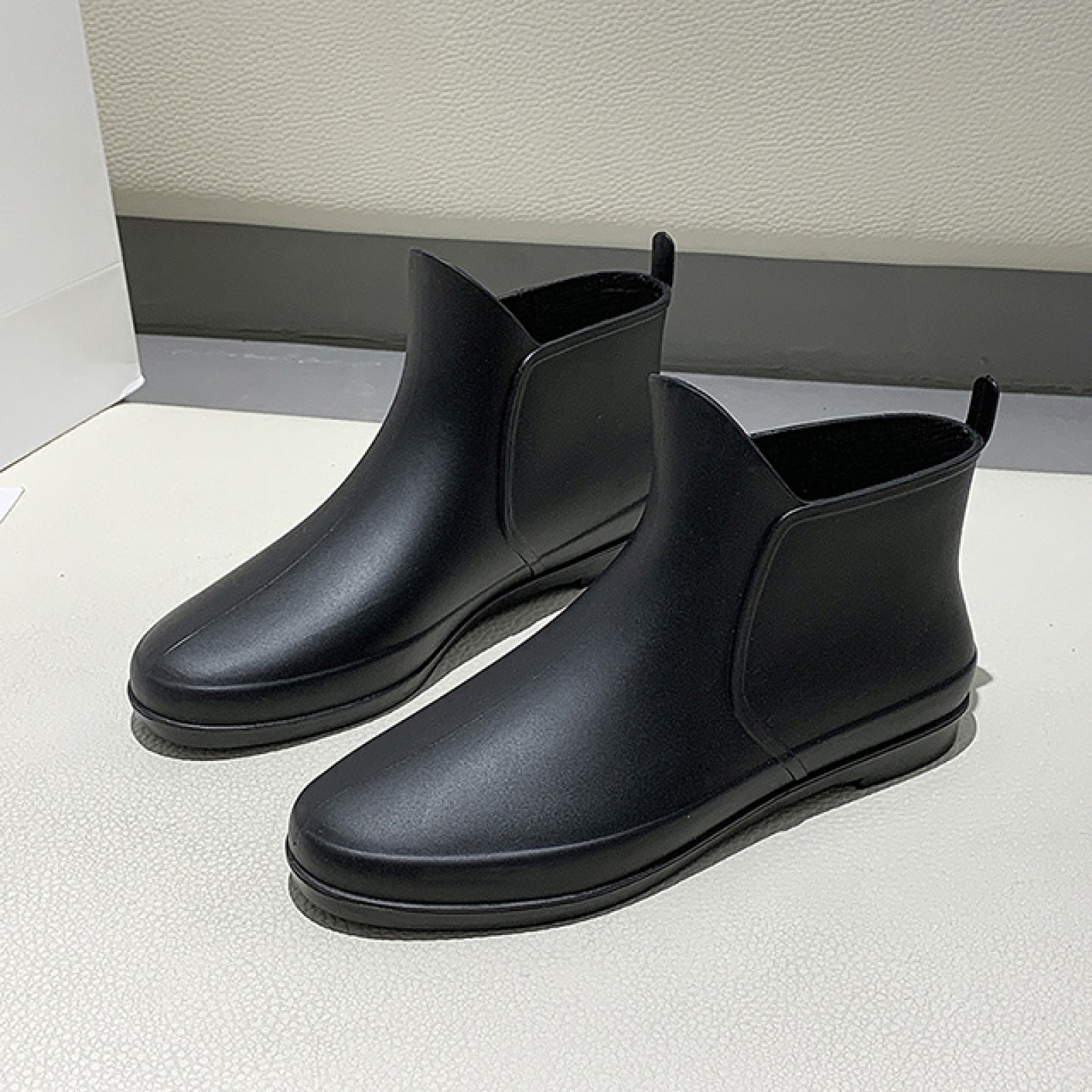 Fashionable Women's Waterproof PVC Rain Shoes Non slip Restaurant Work Shoes