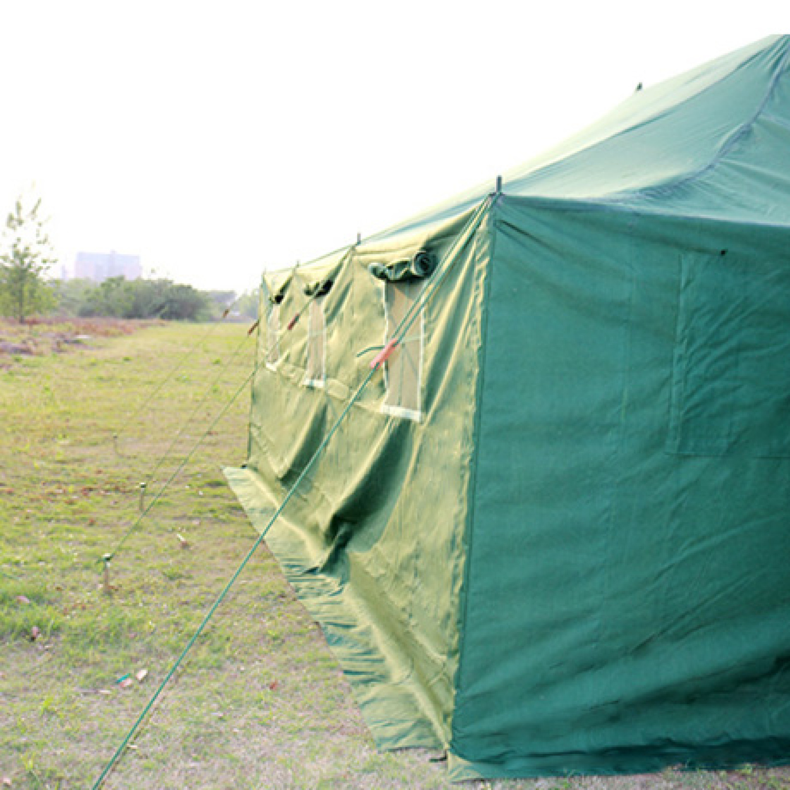 Customized Beekeeping Disaster Relief Tent For Outdoor Thickened Warm Canvas Tent Winter Waterproof Rayon Tent  Wholesale