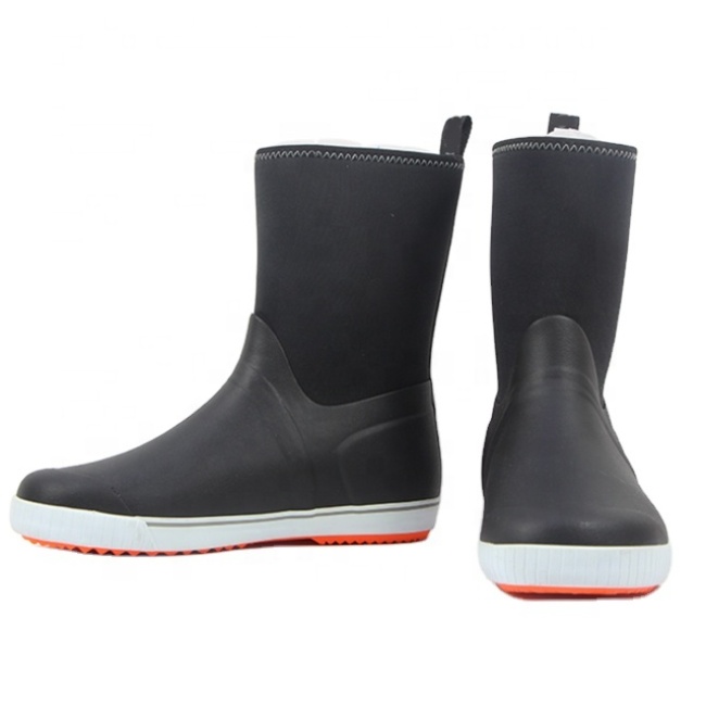 Customized Outdoor Waterproof Neoprene Boots Rubber Rain Boots for Men