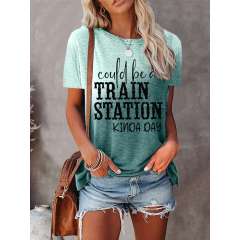 تي شيرت نسائي بنمط محطة القطار مصبوغ بالربط