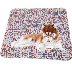 Tapis de pipi pour animaux de compagnie en PU imperméable réutilisable lavable imprimé rouge / tapis / tapis de dressage pour chiots et chiens