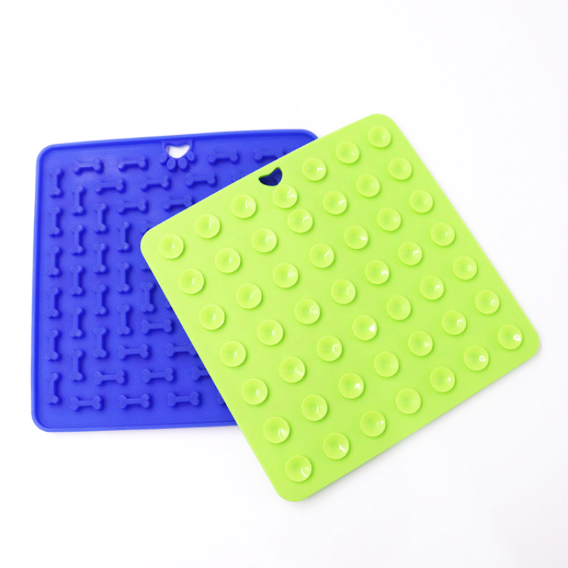 Non-Toxic Silicone Slow Food  Pet Lick Pad With Suction Cups For Dog Bathing Grooming