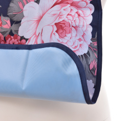 Hot Sale Reusable Waterproof Clothing Protector Washable Elderly Women Adult Bibs for Eating