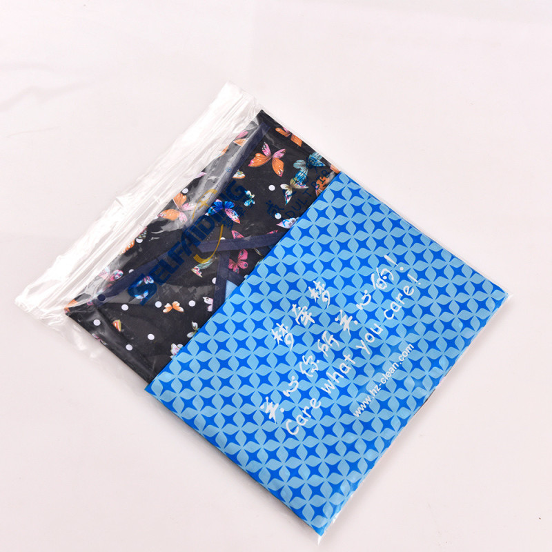 Hot Sale Reusable Waterproof Large Feeding Adult Bib Washable Clothing Protector with No Crumb Catcher