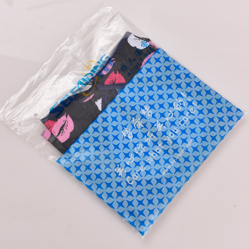 Hot Sale Reusable Women Clothing Protector Eating Bib Foldable Food Adult Bibs with No Crumb Cather