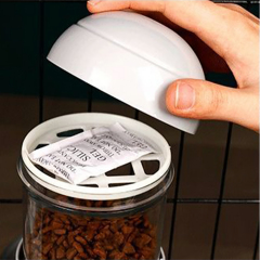 Wholesale Plastic Hanging Pet Automatic Feeder Food Dish  Feeder with Lid For Small Animal