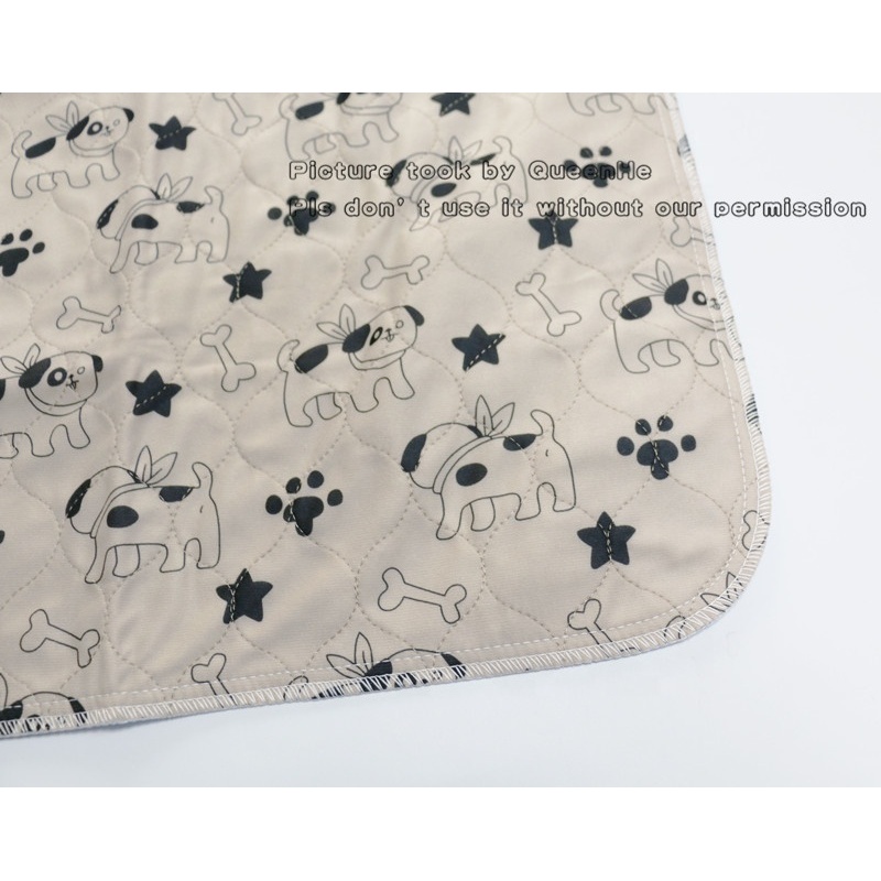 Pet Training Pad and Surface Dog Bed Protection / Washable & Reusable Puppy Pee Mat