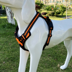Suministros para mascotas al por mayor Arnés de perro ajustable con rayas reflectantes para caminar