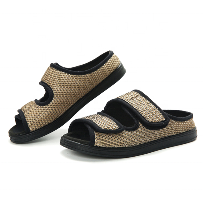 New spring and summer mesh slippers, wide and swollen feet, big bone shoes, soft and comfortable cloth shoes that can be opened