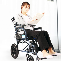 silla de ruedas manual conveniente colorida popular de la venta caliente para los ancianos, discapacitados