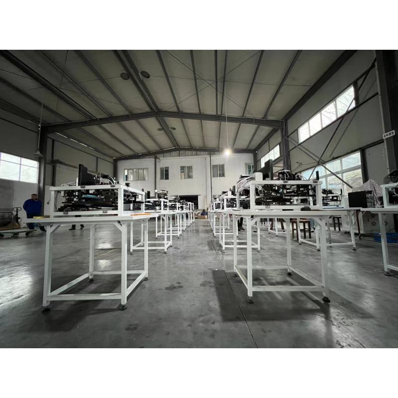 Intelligent bee larvae transfer machine