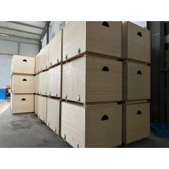 Intelligent bee larvae transfer machine