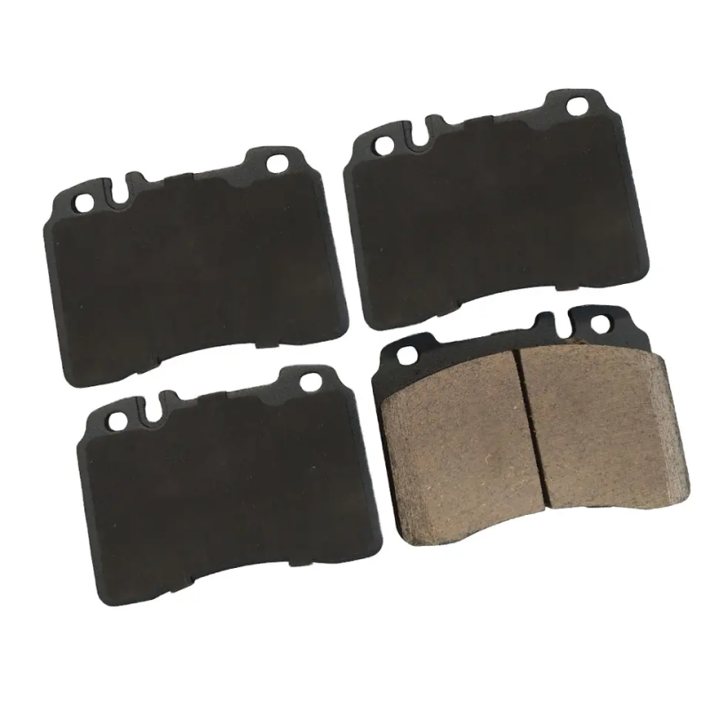 001 420 98 20 High Quality Car Braking System Front Brake Pad D561 For Mercedes-Benz 0014209820