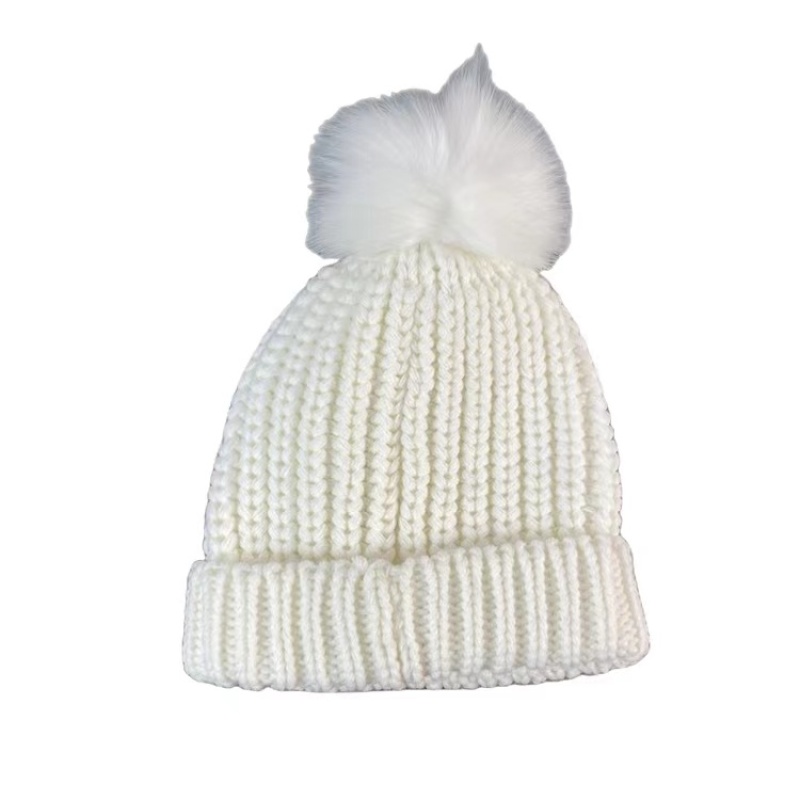 Customize winter men's and women's fashionable 100% Acrylic Beanie Hat, and customize the warm winter hat with embroidered logo