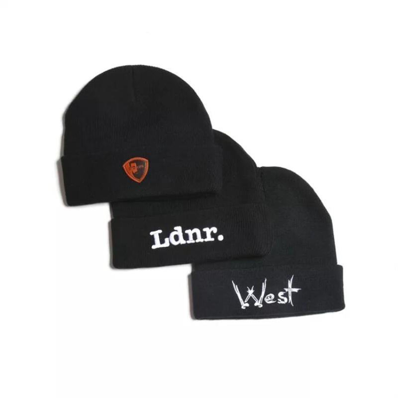 Wholesale men's and women's 100% cotton adult fashion sports warm knitted hat, no brim urinal cap, solid color pea hat
