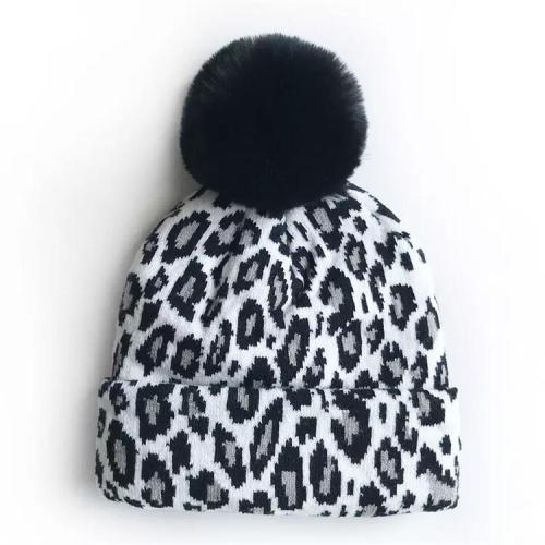 Custom 100% acrylic leopard knitted pea winter hat, no brim knitted hat