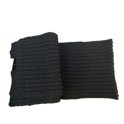 Wholesale embroidery logo 100% acrylic pompon knitting fashion OEM pea hat custom Winter Hat