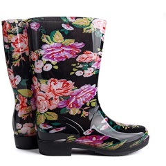 2023 Fashion Hot Selling Women Rain Boots Waterproof Lightweight Garden Rain Boots for women