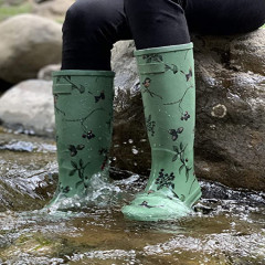 2022 Customized Rubber Garden Shoes Ladies Waterproof Printed Rubber Rain Boots for Women