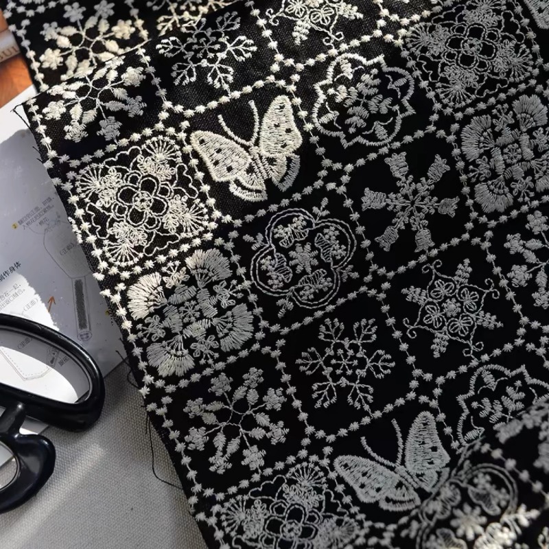 LINEN-COTTON GROUND ,COTTON NATURAL IVORY EMB THREADS pattern-PASTORALE style embroidery lace fabric-B16367