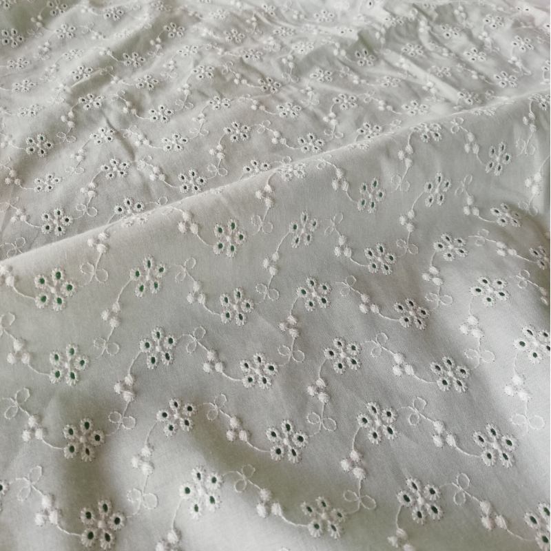 Natural white Best sale Japan Market 100%cotton voile floral samllwork embroidery lace fabric-B15814