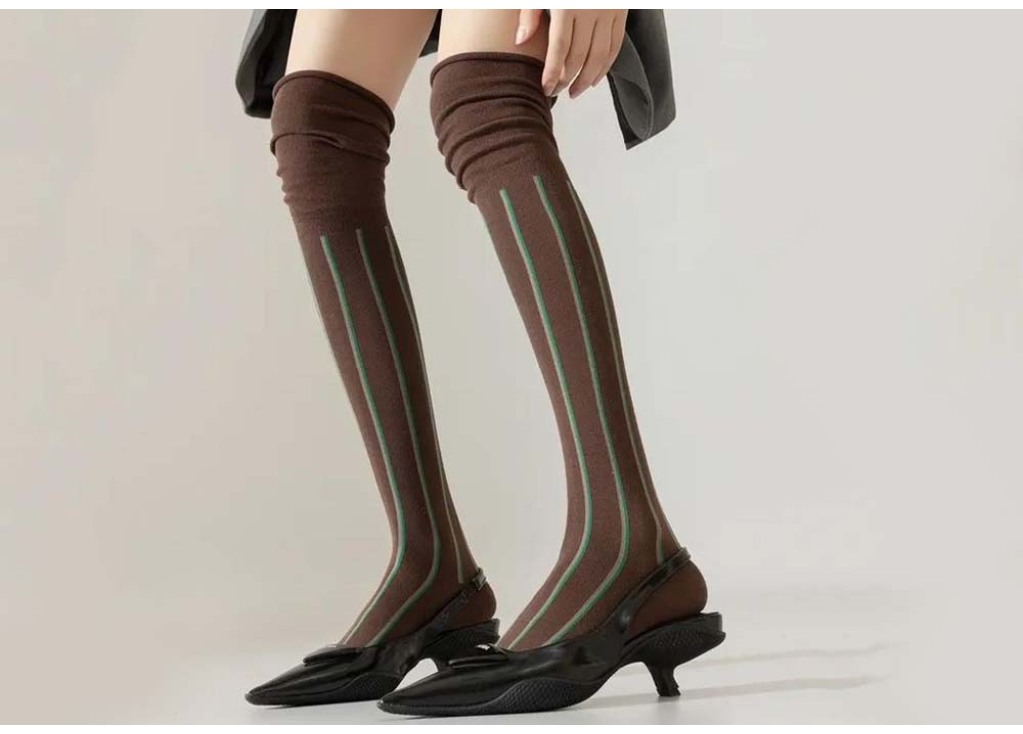 Are Knee-High Socks Fashionable in 2025?