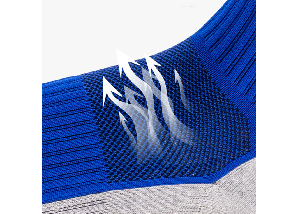 How Custom Soccer Grip Socks Boost Player Confidence on the Field
