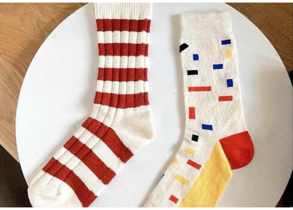 Distinguish Between Double-needle and Single-needle Socks