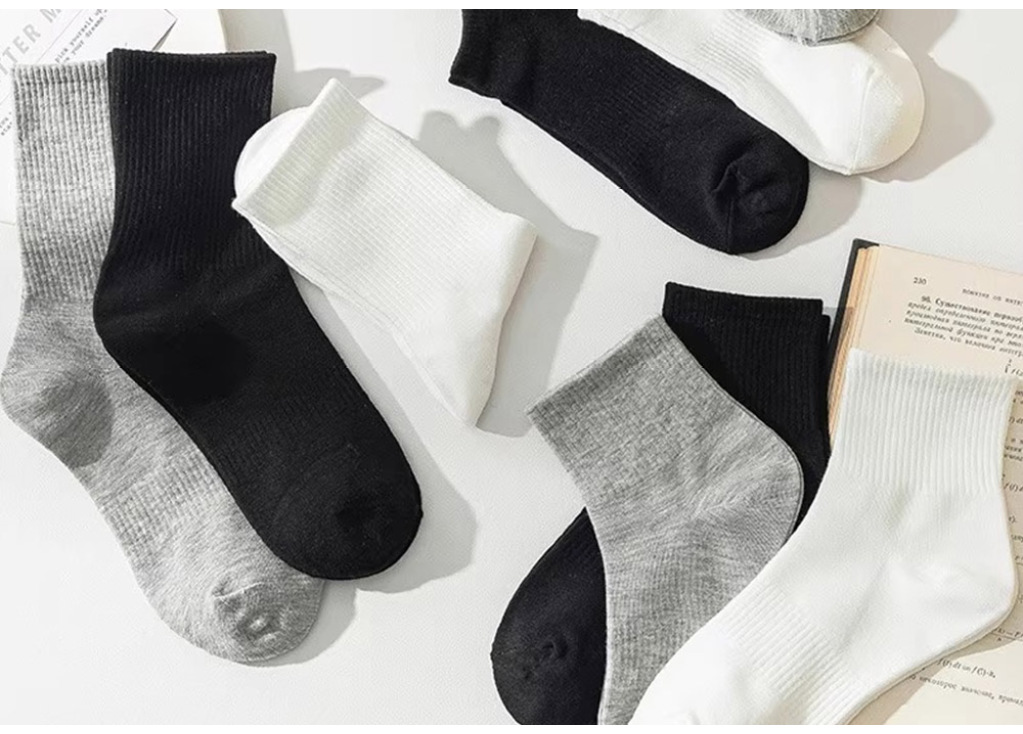 Are Cotton Socks Good for Sports?