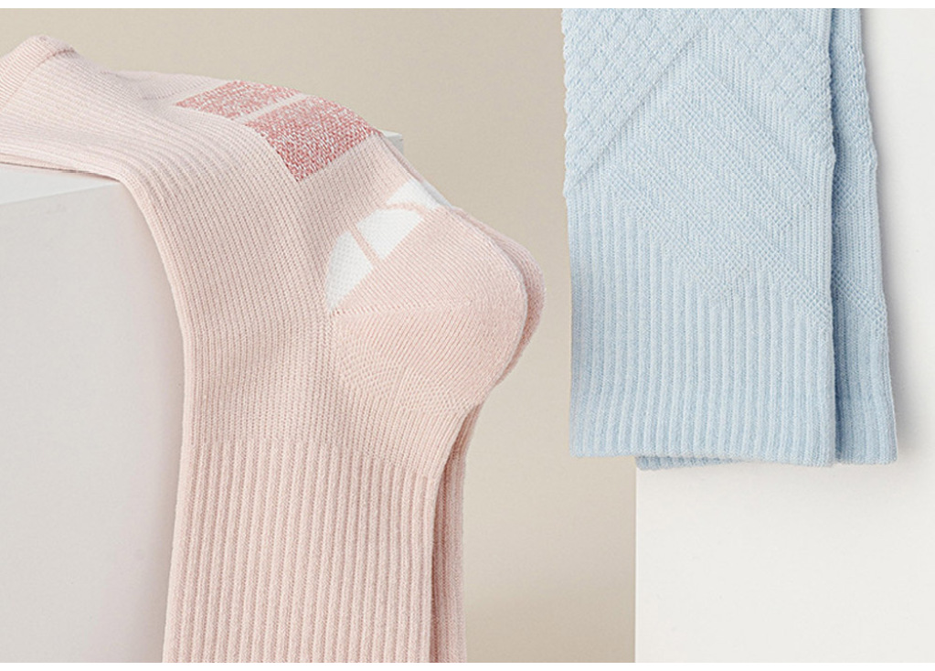 Why Heel Construction Matters for Sock Fit