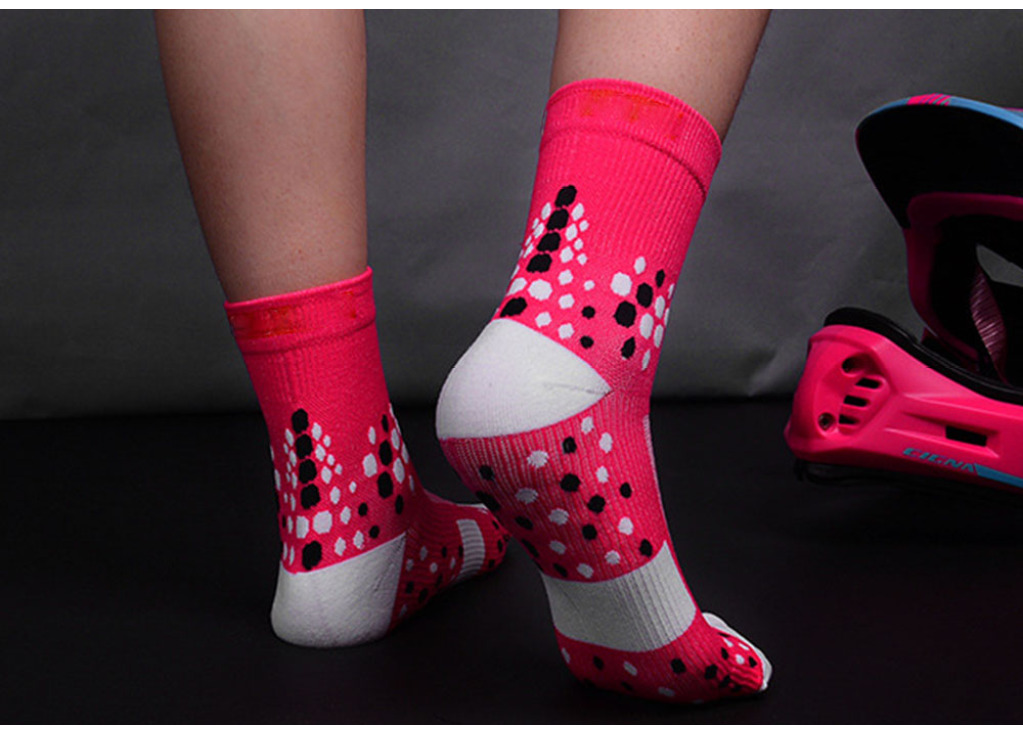 Crew Socks vs Ankle Socks: What's the Best Length for Running Shoes?
