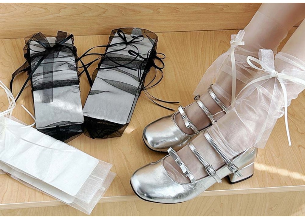 2025 Sock Trends: Are Sheer Socks Coming Back?
