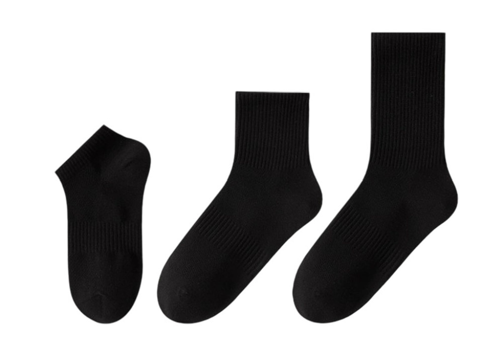 Why Would You Choose Short Socks Over Long Socks?
