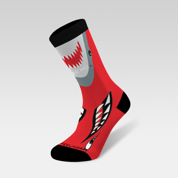 The fierce shark bared its sharp teeth 240108-05