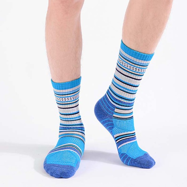 3 Pairs Shock Absorption Vintage Design Merino Wool Basketball Socks Test Sample