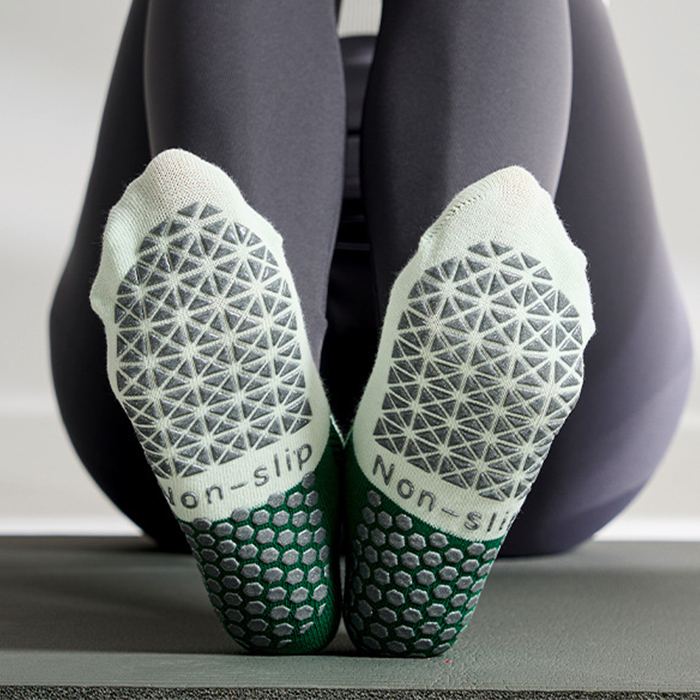 3 Pairs Athletic Mesh Breathable Anti-slip Grip Slipper Yoga Socks Test Sample