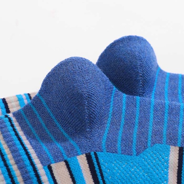 3 Pairs Shock Absorption Vintage Design Merino Wool Basketball Socks Test Sample