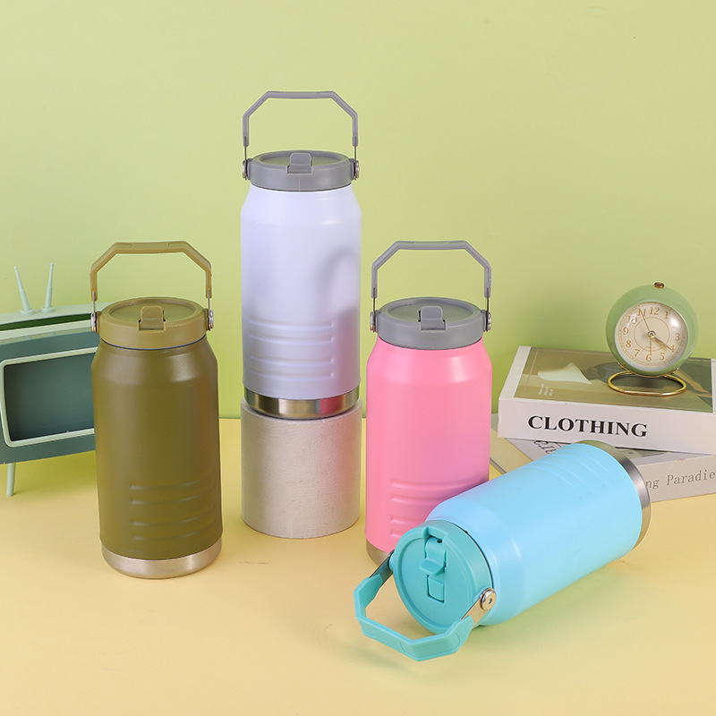 Factory Bestseller 64oz Stainless Steel Reusable Water Bottles Camping Vacuum Flask With Straw Lid With OEM wholesale