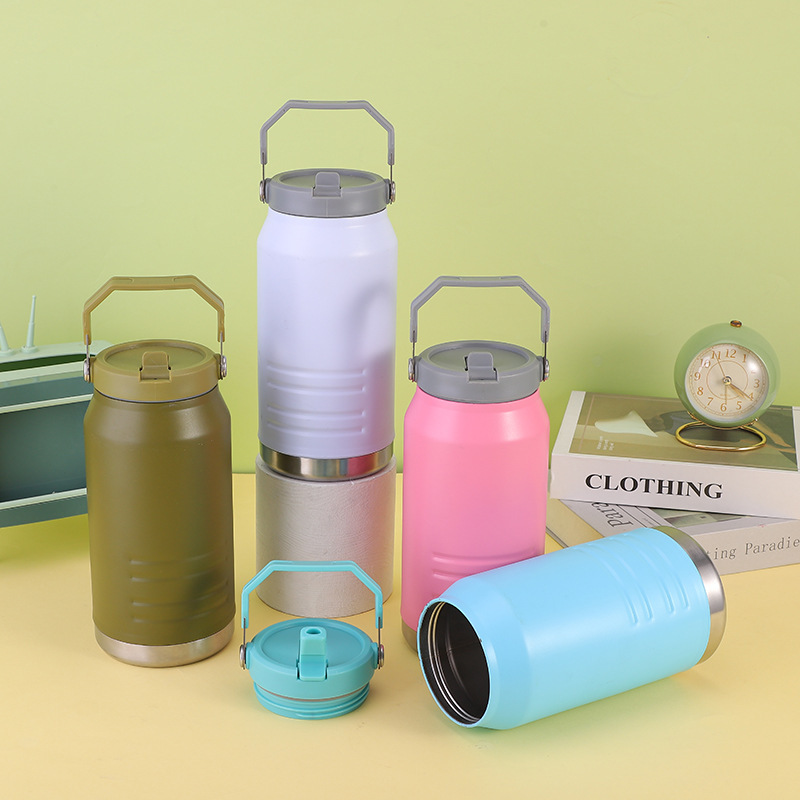 Factory Bestseller 64oz Stainless Steel Reusable Water Bottles Camping Vacuum Flask With Straw Lid With OEM wholesale