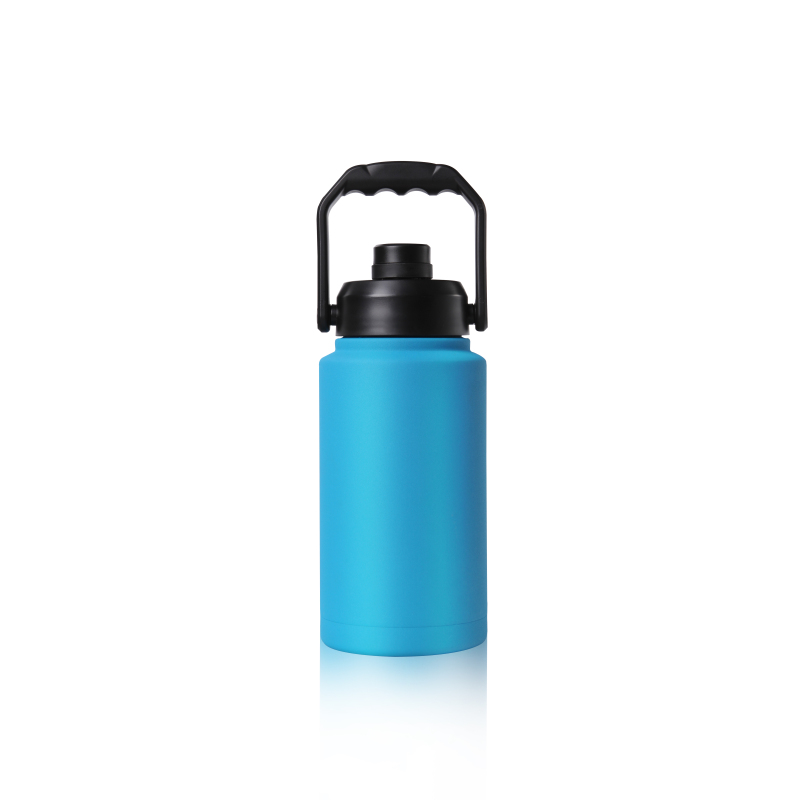 Factory Direct Sale 64OZ Stainless Steel Vacuum Insulated Gallon Water Bottle Insulated with Straw With Hot sale