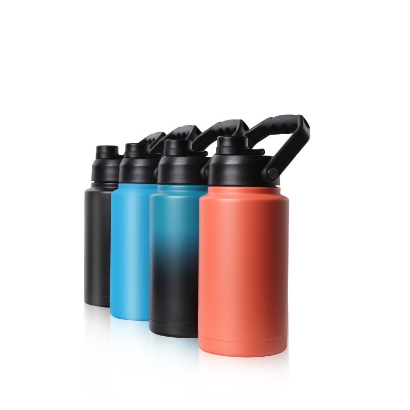 Factory Direct Sale 64OZ Stainless Steel Vacuum Insulated Gallon Water Bottle Insulated with Straw With Hot sale