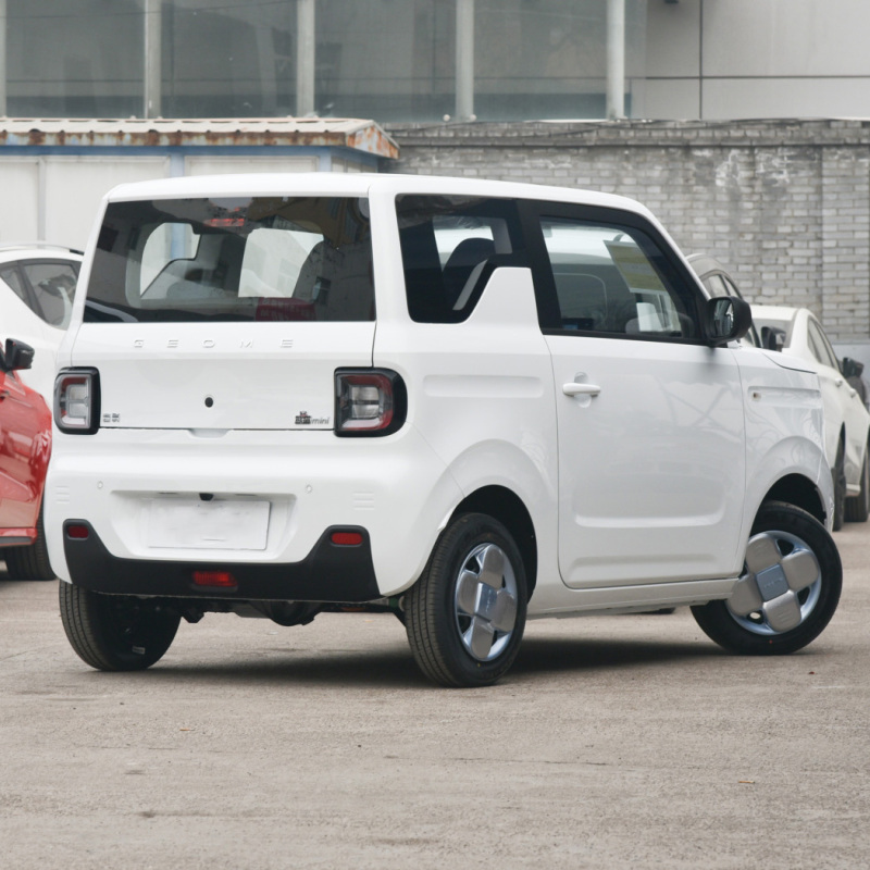 2023 Hot Sale China Made Geely Panda Mini Car 200KM Mini Auto Electrico Geely Panda Mini EV Car New Energy Vehicles