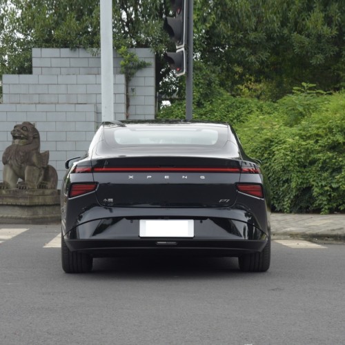 China High Speed 2023 Xpeng P5 P7i Flying New 4 Wheel Electric Cars For Sale
