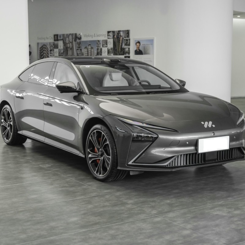 2023 Vehículo eléctrico de nueva energía de largo alcance China Ev Car Zhiji Im L7 675Km Awd 4X4