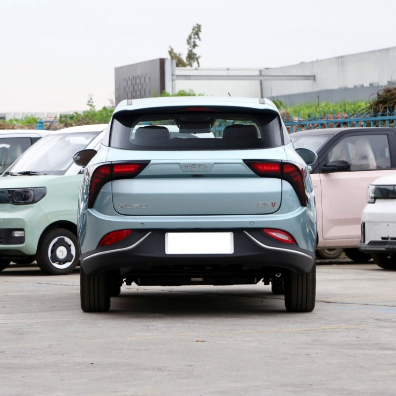 Hot Selling Hozon Neta V 5seats 301/401km 2022 2023 4 Wheel Adult Electric Cars For Sale