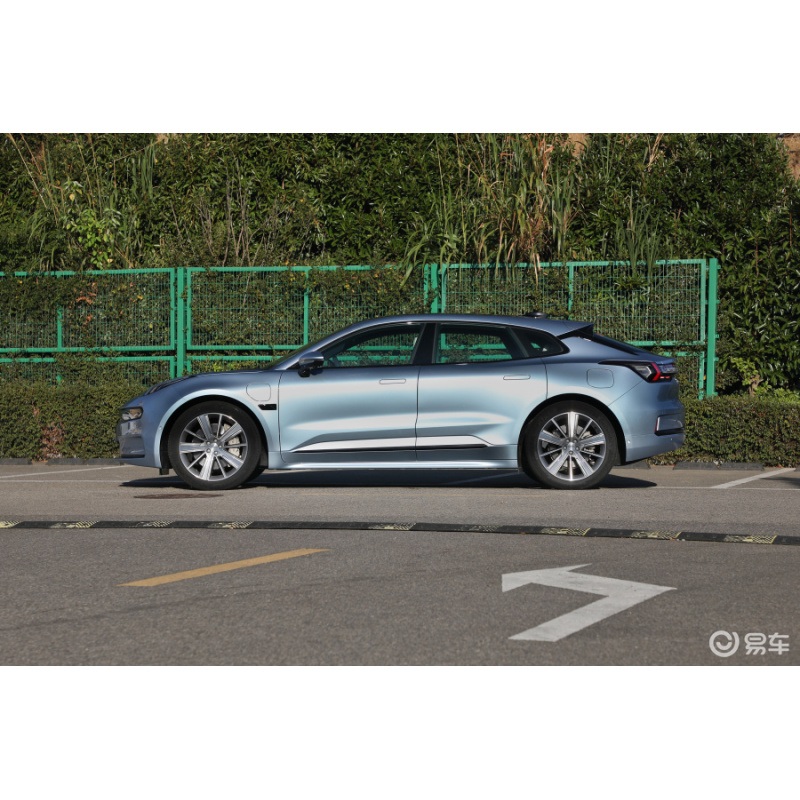 2022 Zeekr 001 546KM Full Wheel Drive 4WD Electric Vehicle