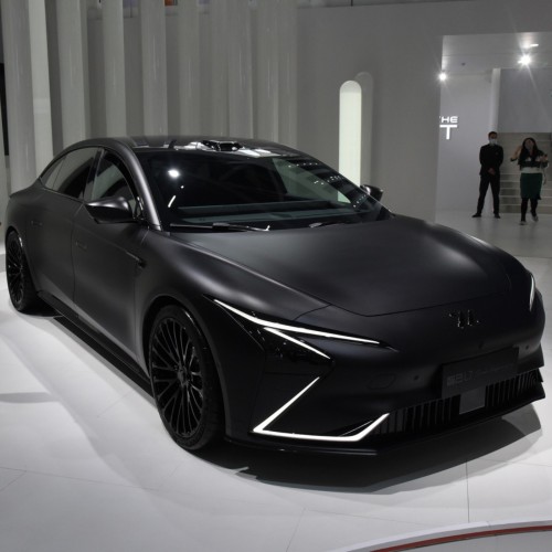 IM L7 Zhiji L 2023 Snake Performance Lite 5 Seaters ACC 4WD Electric Cars Made In China