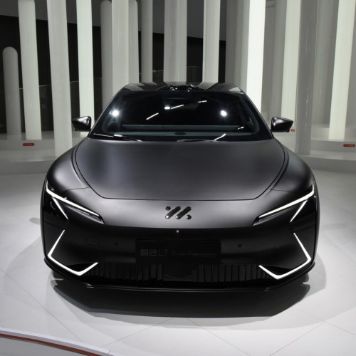 IM L7 Zhiji L 2023 Snake Performance Lite 5 Seaters ACC 4WD Electric Cars Made In China